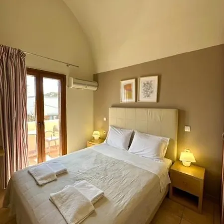 Antonia Aparthotel 2*